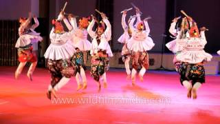 Gujaratis perform Garba dance [upl. by Schlicher477]