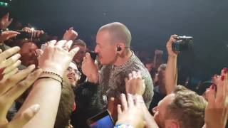 Linkin Park  Crawling  Ultimo show de Chester Bennington Live in Birmingham 2017 [upl. by Toland]