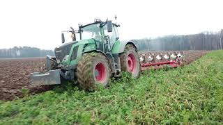 Fendt 828  Kverneland PG7 Vario [upl. by Emilie]