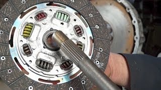 Land Rover clutch Part 1  alignment and the clutch [upl. by Dareece786]