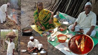 वाय्ड्या जातीच्या बारीक माशाचं झणझणीत कालवण  बाजरीची चुलीवरची भाकरी लय भारी जेवण  Tatyacha Mala [upl. by Hamrnand428]