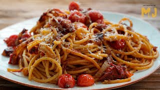 PASTA A LA AMATRICIANA  Receta tradicional italiana [upl. by Ailesor]