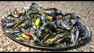 RECETTE D’ÉTÉ EXPRESS LES MOULES À LA CRÈME [upl. by Krock270]