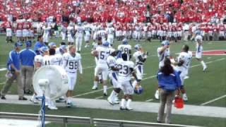 San Jose State football team does the Jump Around with University of Wisconsin [upl. by Iadam]