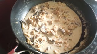 Pinch of Nom recipe  Creamy garlic chicken [upl. by Vasta]